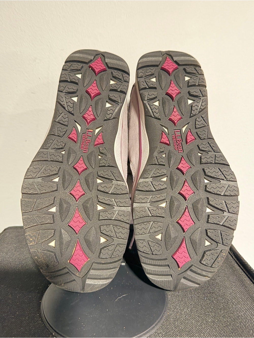 Pre-owned Women's Gray Suede Mesh Lace-Up Snow Sneaker 5 Boot, Size 7.5 - Picture 9 of 16
